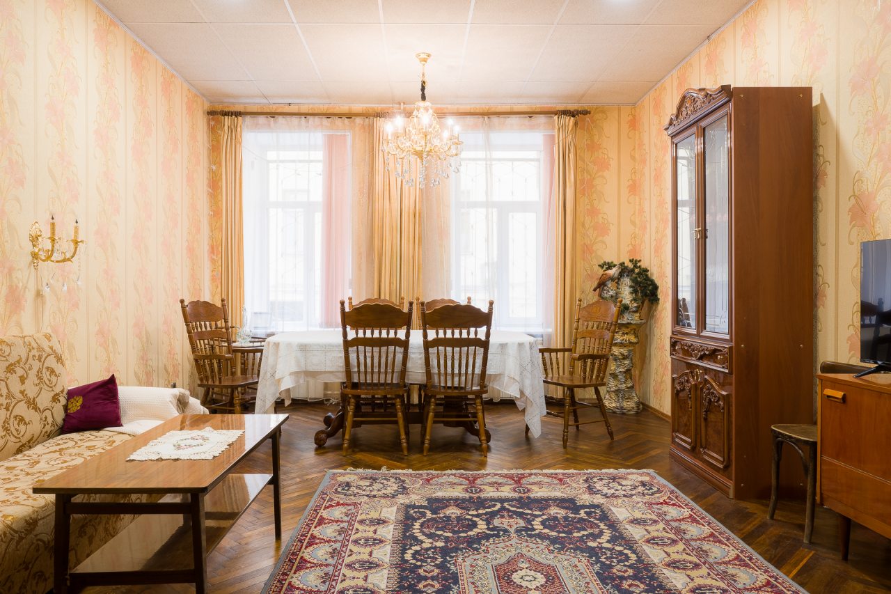 Апартаменты (На Коломенской), Апартаменты На Коломенской улице