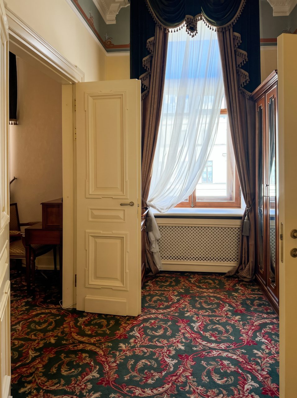 Четырехместный (Люкс с тремя комнатами), Гостиница Талион коллекция