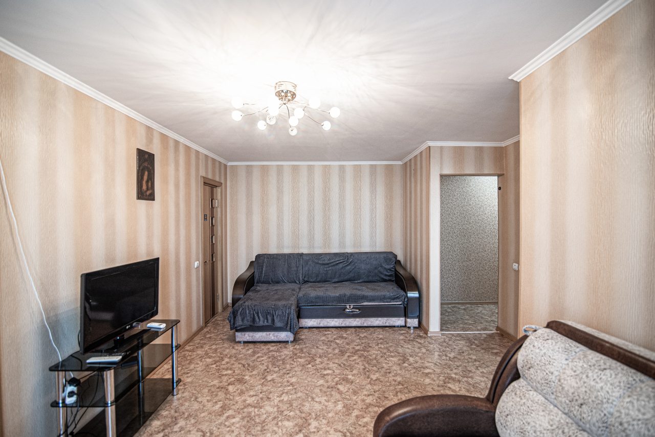 Апартаменты (В самом центре Южно-Сахалинска), Апартаменты На Ленина 281