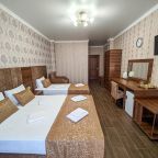 Трёхместный и более (Стандартный 3-х местный номер), Гостевой дом МАНЭ