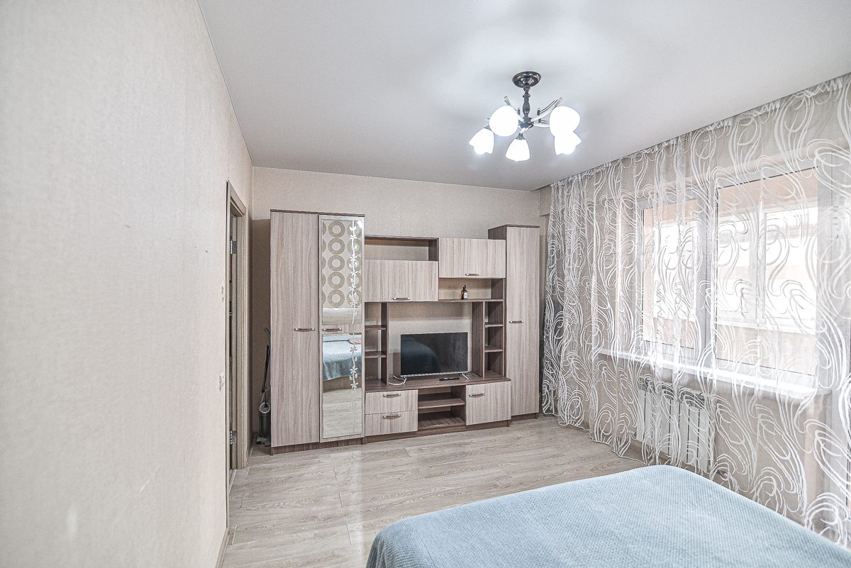 Трёхместный и более (По ул.Комсомольская 373 Б), Апартаменты Евродвушка на юге города