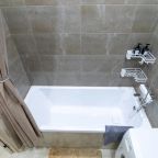Апартаменты (На Петровской,3), Апартаменты Hedonism Aparts на Петровской 3