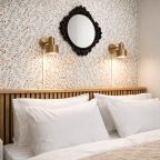 Апартаменты (ApartMari Атмосферные апартаменты рядом с островом Канта и Рыбной деревней), Апартаменты ApartMari на Генерала Павлова 8