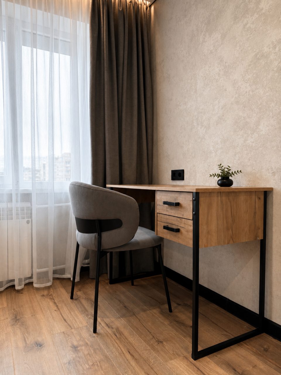 Апартаменты (ApartMari Стильная 3-комнатная квартира в центре Калининграда возле острова Канта), Апартаменты ApartMari на Октябрьской 27