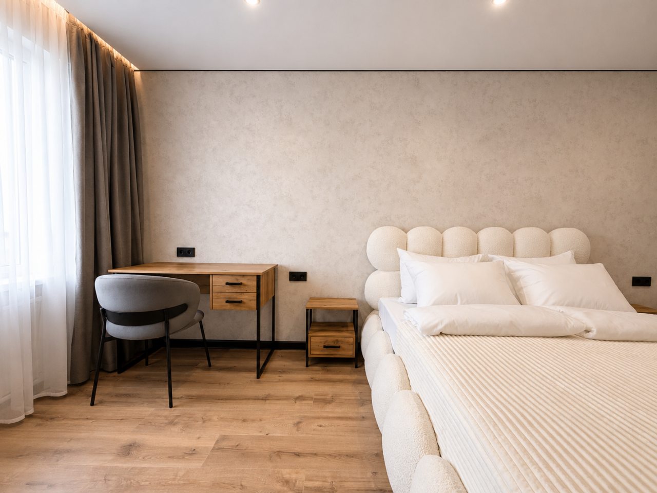 Апартаменты (ApartMari Стильная 3-комнатная квартира в центре Калининграда возле острова Канта), Апартаменты ApartMari на Октябрьской 27