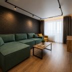 Апартаменты (ApartMari Стильная 3-комнатная квартира в центре Калининграда возле острова Канта), Апартаменты ApartMari на Октябрьской 27