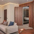 Делюкс (Представительский люкс 5*), Отель Aura City Hotel