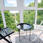 Апартаменты (ApartMari Чудесная квартира в центре Калининграда с вдохновляющим видом на Верхнее озеро), Апартаменты ApartMari на Земельной