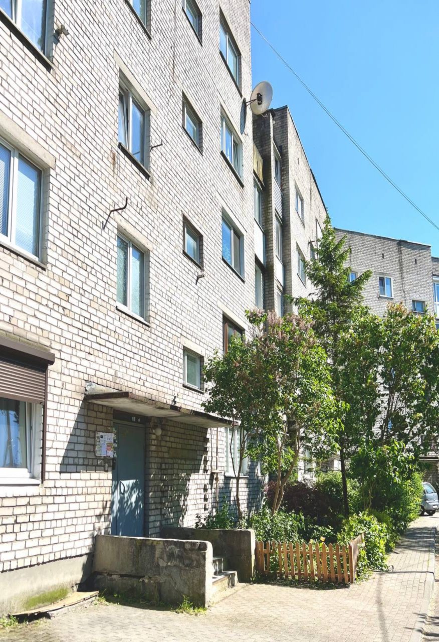 Апартаменты (ApartMari Чудесная квартира в центре Калининграда с вдохновляющим видом на Верхнее озеро), Апартаменты ApartMari на Земельной