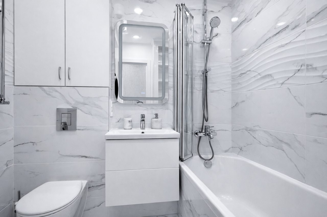 Апартаменты (ApartMari Шикарная 3-комнатная квартира на набережной реки в центре Калининграда), Апартаменты ApartMari на набережной Адмирала Трибуца 63