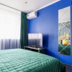 Апартаменты (ApartMari Сказочные апартаменты в центре с шикарным видом на город и Кафедральный собор), Апартаменты ApartMari на Генерала Карбышева 4