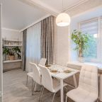 Трёхместный и более (Три комнаты счастья), Апартаменты Три комнаты счастья