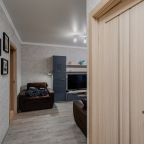Трёхместный и более (Три комнаты счастья), Апартаменты Три комнаты счастья