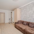 Трёхместный и более (Три комнаты счастья), Апартаменты Три комнаты счастья