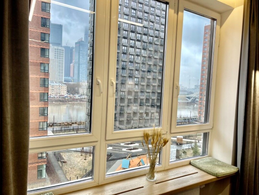 Люкс (С видом на Москва-сити, реку и живописные мосты), Апартаменты Моменты в ЖК Западный порт