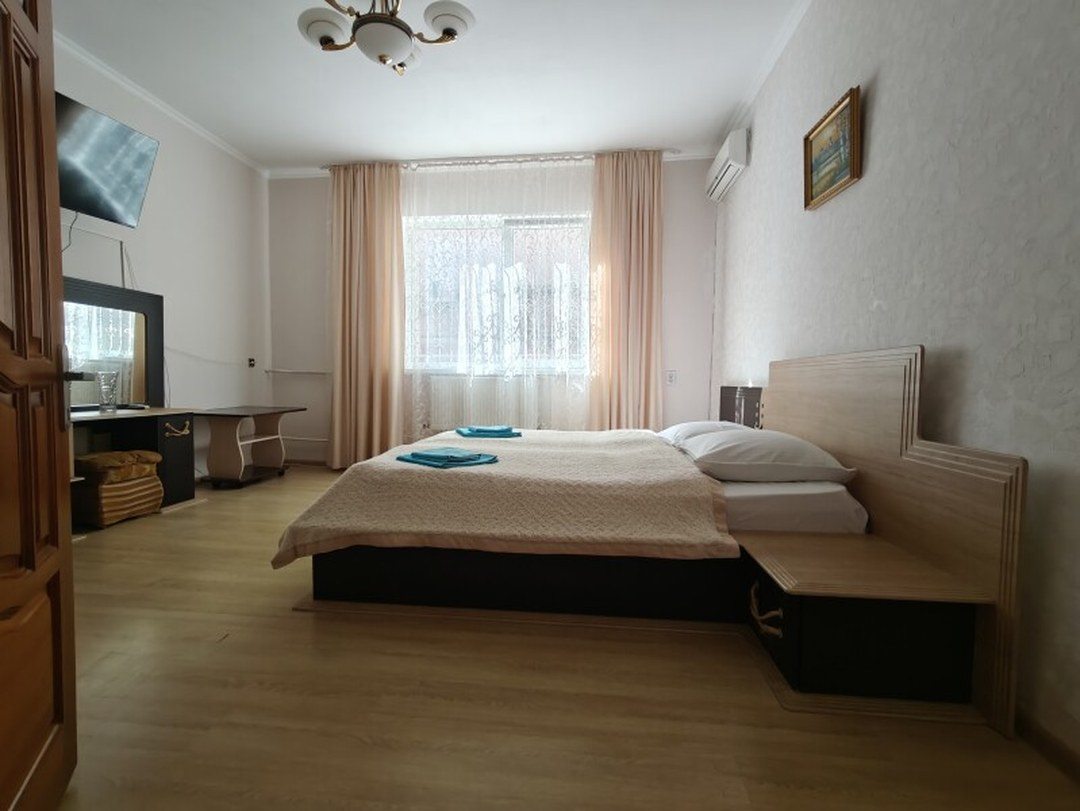 Стандарт 3+3 с кухней-беседкой из 2х комнат (99) — фото 1