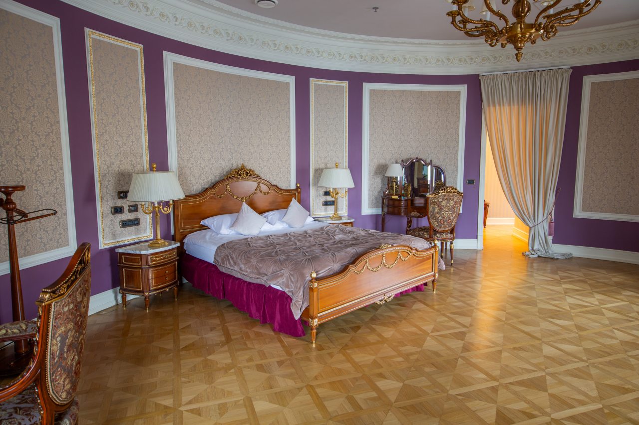 Люкс (Круглый Люкс), Гостиница Манор Чичерина