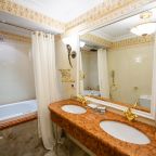 Люкс (Двухкомнатный люкс с балконом), Гостиница Манор Чичерина