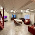 Десятиместный (Коттедж), Коттедж Polar Inn House
