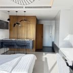 Четырехместный (Улучшенные апартаменты), Апартаменты Radius Central House