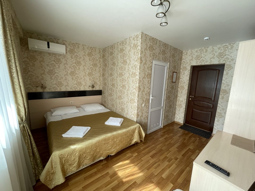 Двухместный (Стандартный двухместный номер с 1 кроватью или 2 отдельными кроватями) отеля Колибри, Адлер