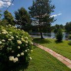 Коттедж (ДОМ «НА ГОРКЕ» У РЕКИ ТУЛОКСА В КАРЕЛИИ), Коттедж У воды