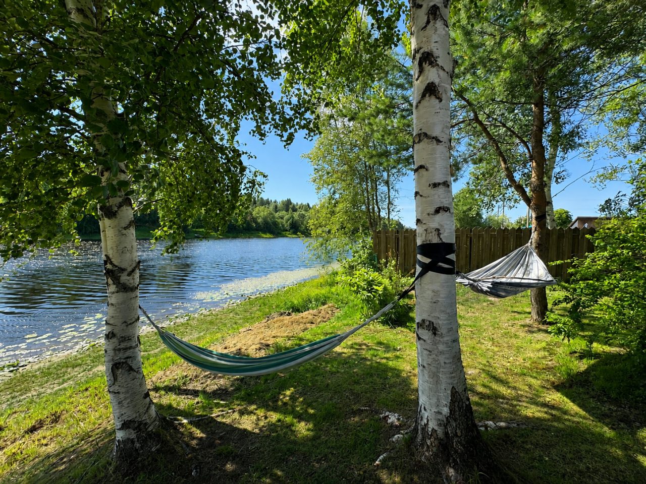 Коттедж (ДОМ «НА ГОРКЕ» У РЕКИ ТУЛОКСА В КАРЕЛИИ), Коттедж У воды
