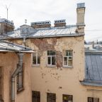 Квартира (С видом на крыши на Васильевском острове), Апартаменты 1912 на Малом проспекте Васильевского острова