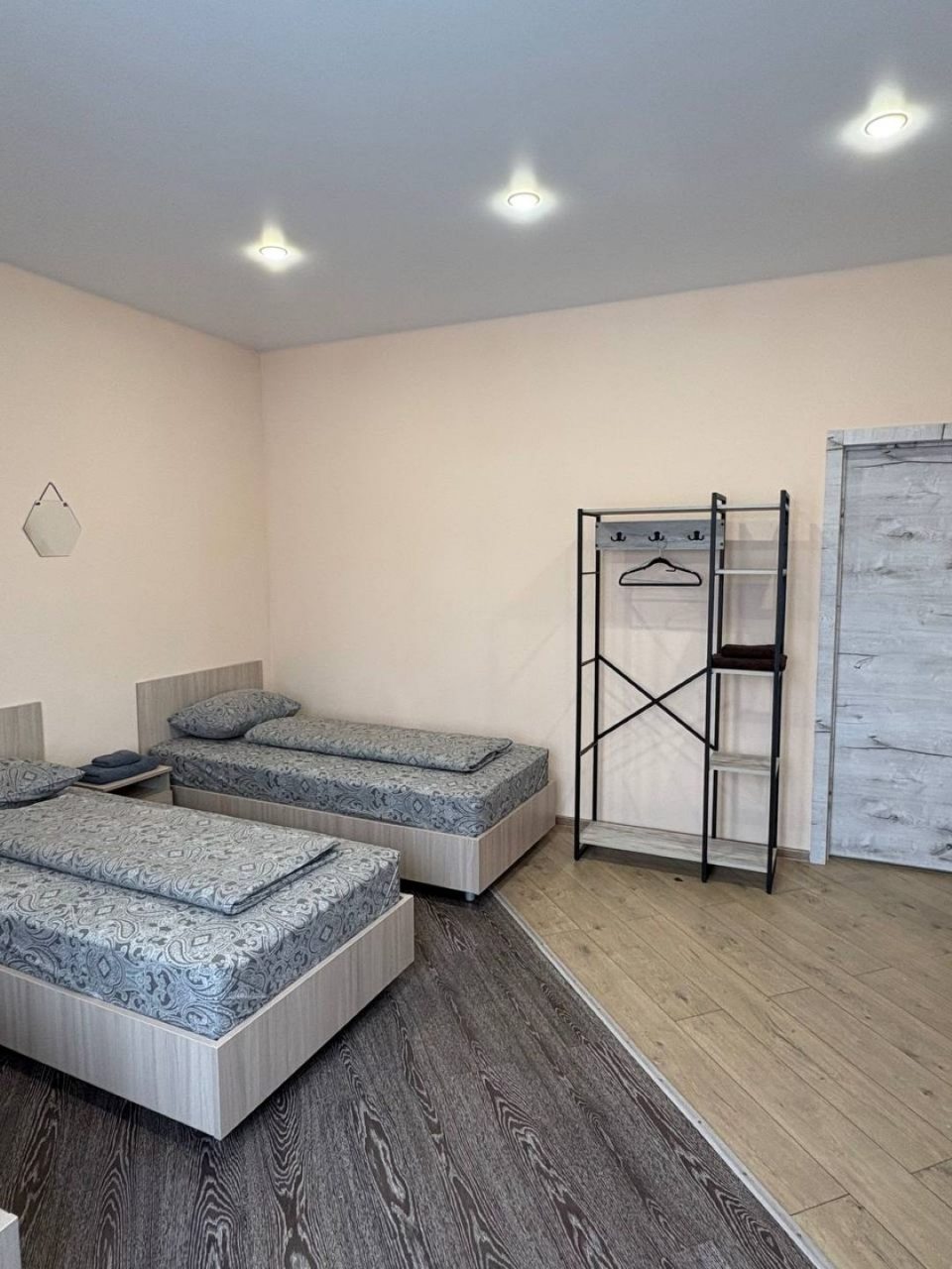 Трёхместный и более (Номер 3х местный), Мини-отель София