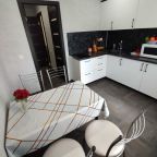 Трёхместный и более (Стандарт), Апартаменты На улице Газовиков 3
