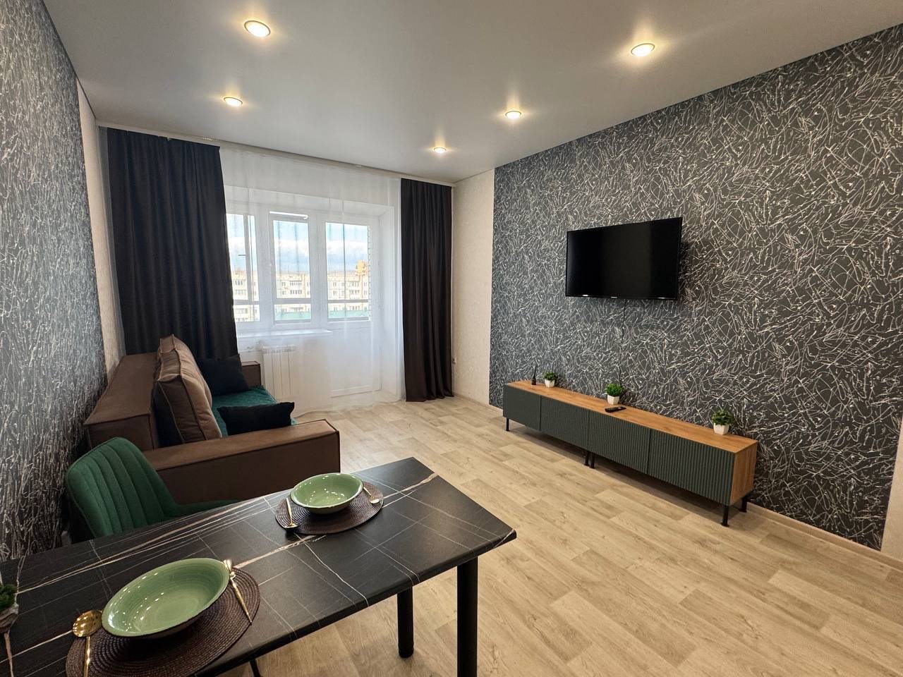 Трёхместный и более (Номер 65), Апартаменты Черногорская
