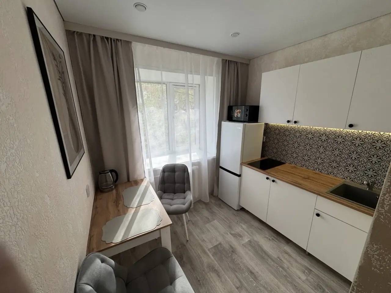 Трёхместный и более (Номер 48), Апартаменты Черногорская