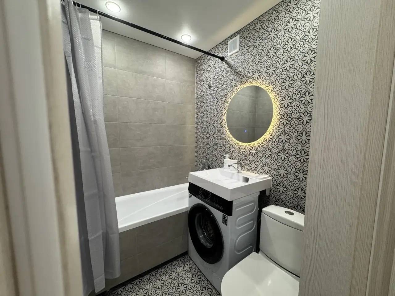 Трёхместный и более (Номер 48), Апартаменты Черногорская