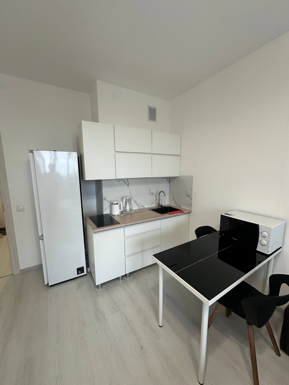 Трёхместный и более (Квартира-студия, 31 м², 2 кровати), Апартаменты На проспекте Авиаконструкторов