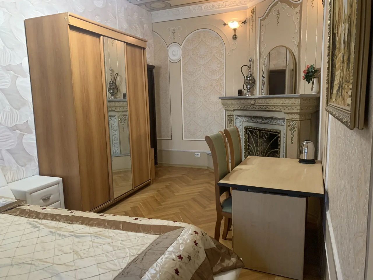 Полулюкс, Гостевой дом на Мира