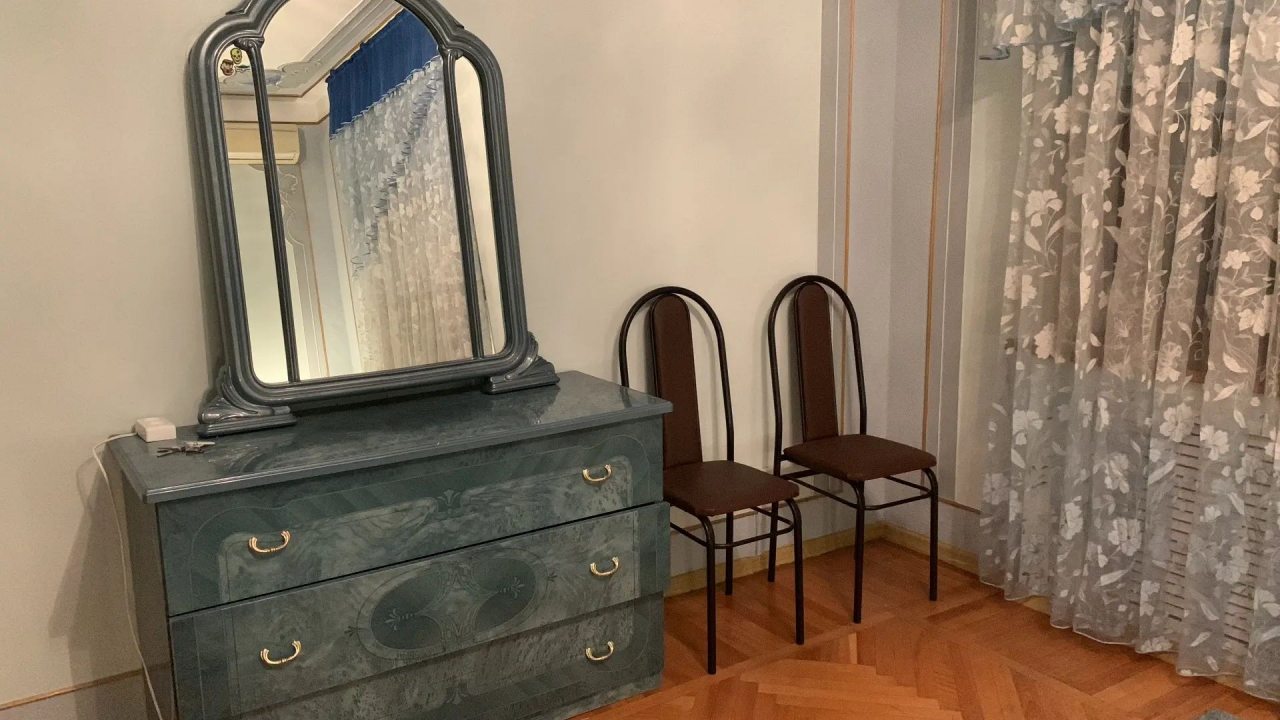 Полулюкс, Гостевой дом на Мира