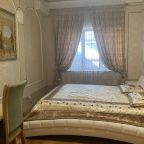 Полулюкс, Гостевой дом на Мира