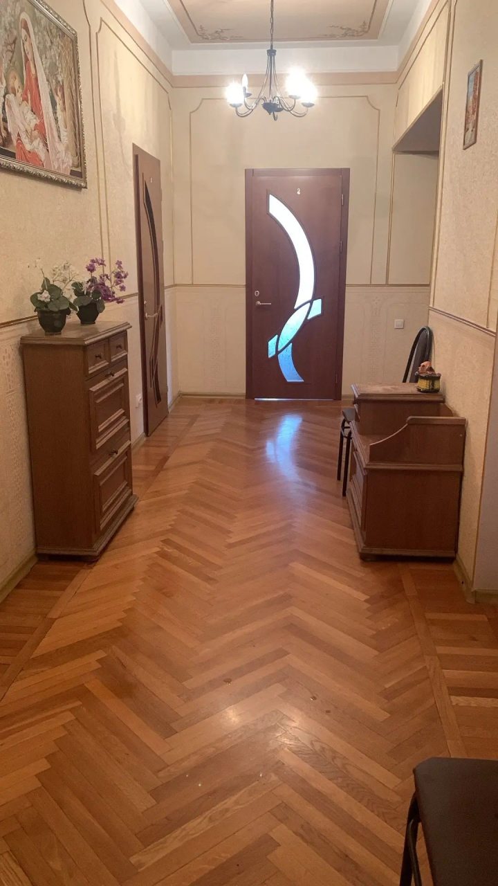 Полулюкс, Гостевой дом на Мира