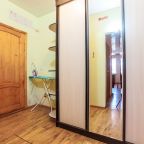 Восьмиместный (Духкомнатный номер с кухней с душем, бесплатная закрытая парковка, мангал во дворе.), Гостевой дом АС
