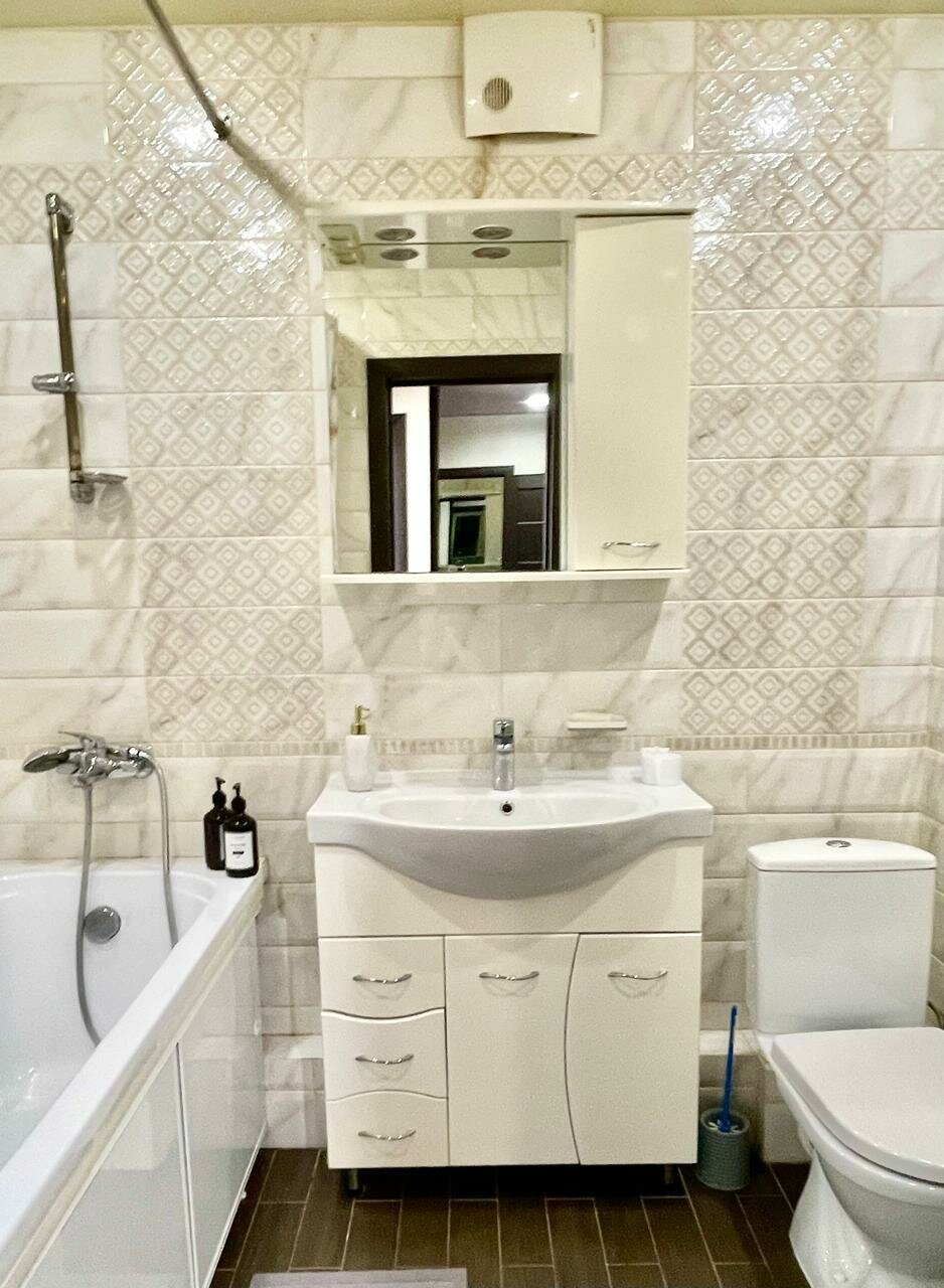 Апартаменты, Апартаменты Апрель