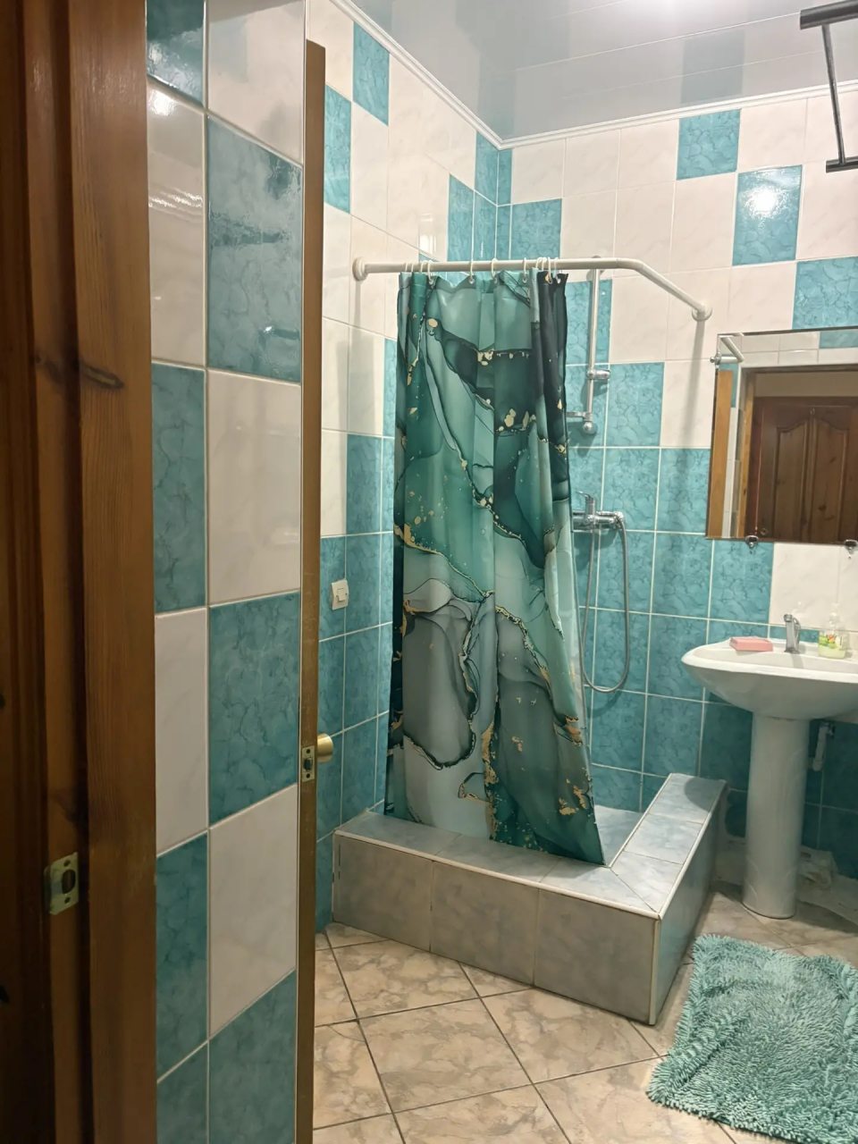 Дом (Снежный барс), База отдыха Снежный барс