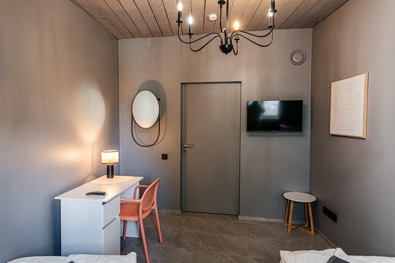 Улучшенный, Гостиница HOTEL'13