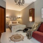 Трёхместный и более, Апартаменты RoomyRoom Пять Звезд на Звездной