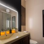 Трёхместный и более, Апартаменты RoomyRoom Пять Звезд на Звездной