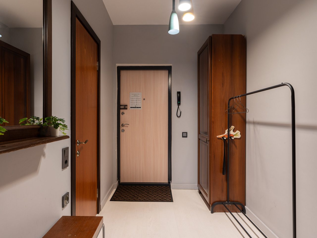 Трёхместный и более, Апартаменты RoomyRoom Пять Звезд на Звездной