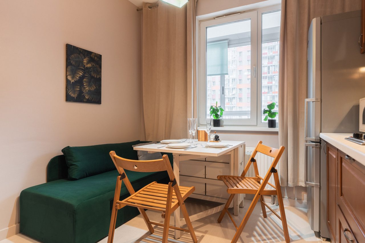 Трёхместный и более, Апартаменты RoomyRoom Пять Звезд на Звездной