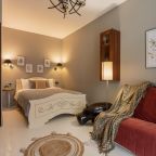 Трёхместный и более, Апартаменты RoomyRoom Пять Звезд на Звездной