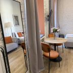 Апартаменты (С французским балконом), Апартаменты Tina Rental Studio на Маяковского