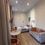 Апартаменты (С французским балконом), Апартаменты Tina Rental Studio на Маяковского