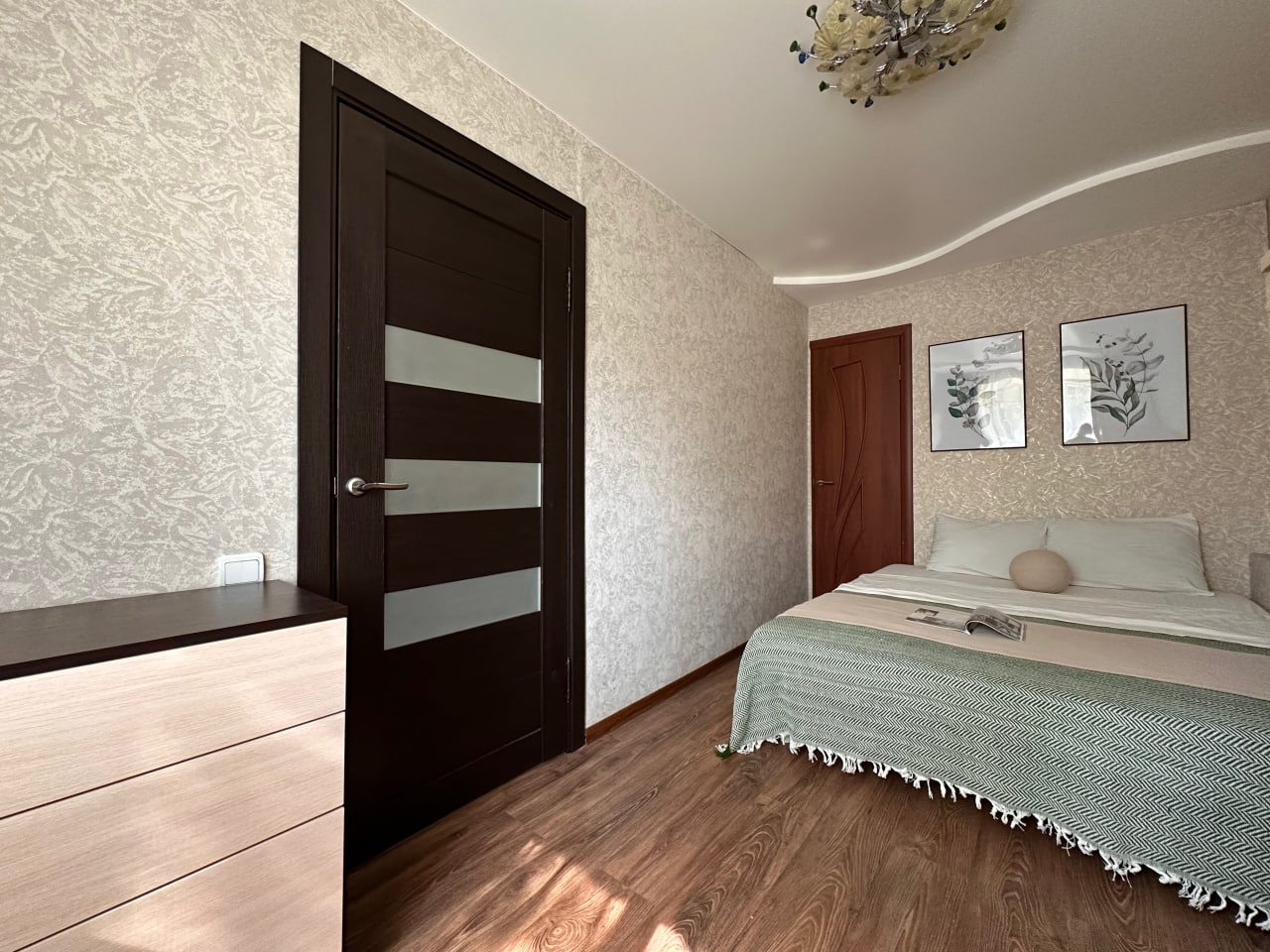Трёхместный и более (Апартамент 52 на Лескова), Апартаменты 52 на Лескова